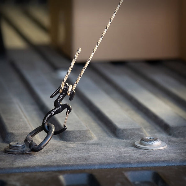 SCHNURSPANN-KARABINER