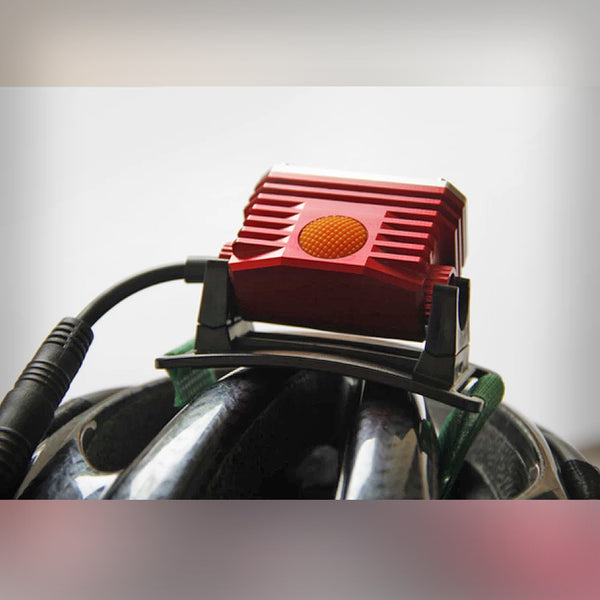 HELMHALTERUNG MIT KLETTBAND