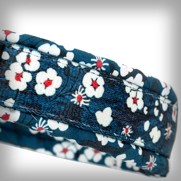 TRUE LOVE HALSBAND FLOWER