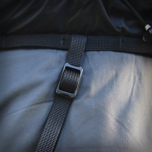 TRAIL LIGHT BELT MIT 5 TASCHEN