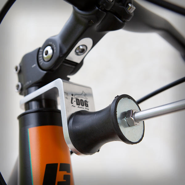 I-DOG ANTENNE MIT HALTERUNG FÜR 1 1/8" GABELSCHAFT