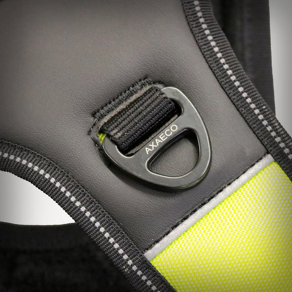 AXAECO 4 SEASON POWER- Das Brustgeschirr von der schwedischen Firma Axaeco. Durch die unterlegte Schnalle am Hals, kann das Geschirr dem Hund ohne Stress schnell und leicht angelegt werden. Es überzeugt durch seine sehr hochwertige Verarbeitung.