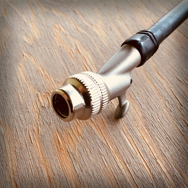 LUFTPUMPE FÜR AIR-FEDERGABEL