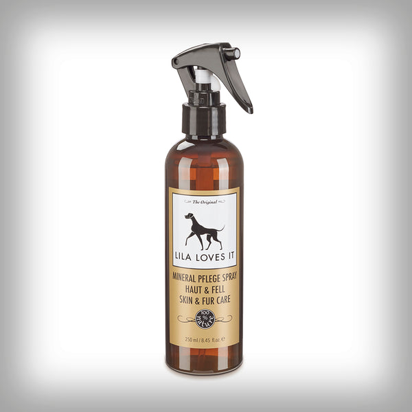 MINERAL PFLEGE SPRAY VON LILA LOVES IT- Das MINERAL PFLEGE SPRAY pflegt, dank wertvoller Mineralien und pflanzlicher Extrakte, intensiv die Haut Ihre Haustieres. So stärkt es auch die Hautschutzbarriere gegen äußere Einflüsse. Wertvolles Meersalz und Magnesium versorgen reichhaltig mit Mineralien. Aloe Vera, Hamamelis und Quittenextrakt unterstützen die Haut bei der Regeneration.