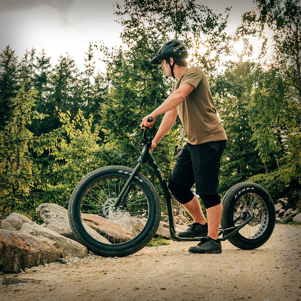 KOSTKA MONSTER MAX DOG (G6)