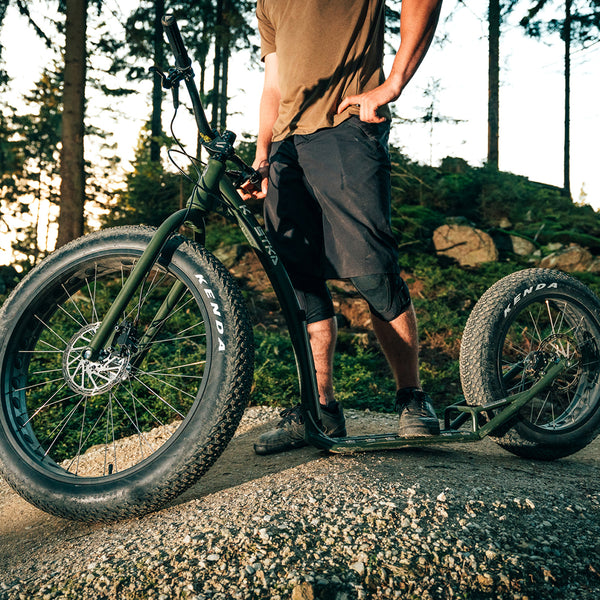 KOSTKA MONSTER MAX DOG (G6)