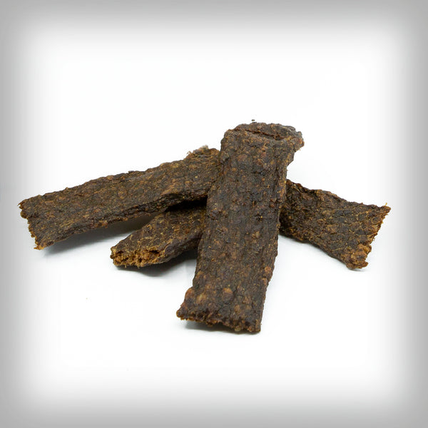 WILDSCHWEIN TROCKENFLEISCH- Dieser Snack besteht zu 100% aus Wildschwein-Trockenfleisch. Regelmässige Kontrollen der Rohstoffe, Produktionsabläufe und Endprodukte garantieren die hohe Qualität. 